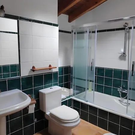 Espaciosa Reformada Junto Al Mar